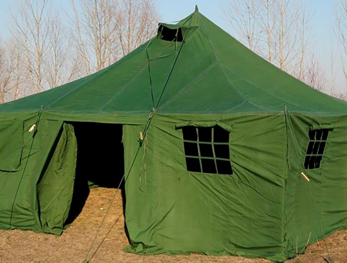 Военные армейские палатки в Ейске